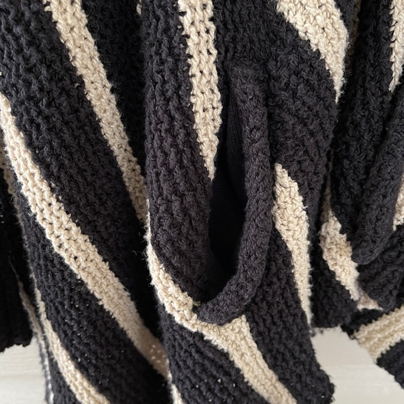 Free People Black and Cream Stripe Oversized Chunky Knit Chevron Cardigan - Picture 7 of 10